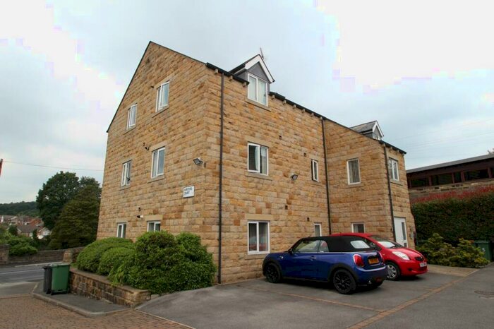 2 Bedroom Flat To Rent In The Square, Horsforth, Leeds, West Yorkshire, Uk, LS18