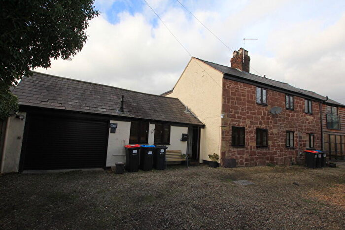 2 Bedroom Cottage To Rent In Churton Road, Farndon, Chester, CH3