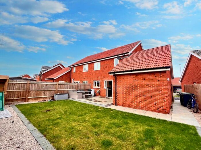 3 Bedroom Semi-Detached House For Sale In Granger Close, Walsham-Le-Willows, Bury St. Edmunds, IP31