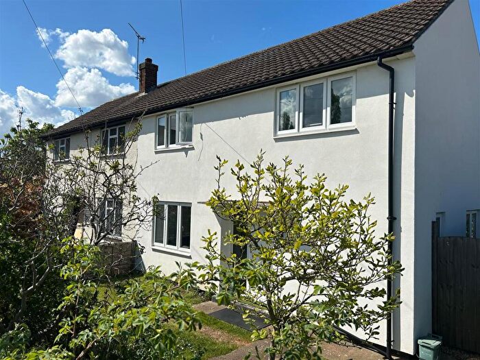 3 Bedroom Semi-Detached House To Rent In Belvedere Gardens, West Molesey, KT8
