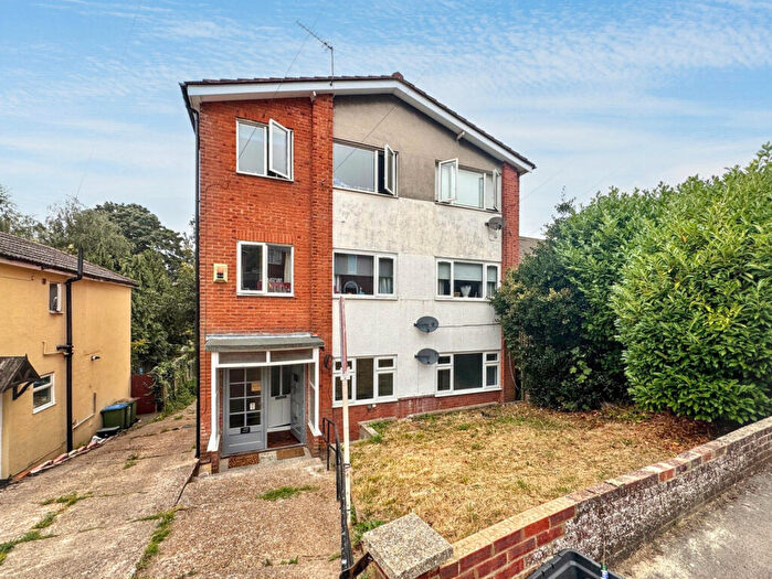 2 Bedroom Maisonette For Sale In Glen Road, Woolston, SO19