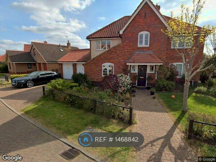 5 Bedroom Detached House To Rent In Larkhill Rise, Rushmere St. Andrew, Ipswich, IP4