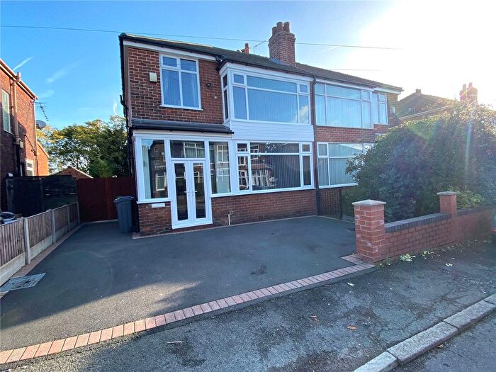 3 Bedroom Semi Detached House For Sale In Colindale Avenue, Blackley, Manchester, M9