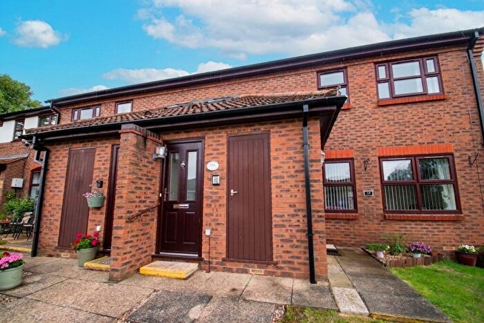 1 Bedroom Flat For Sale In Preston Close, Ampthill, MK45