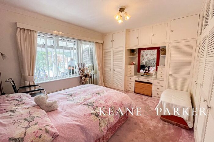 2 Bedroom Semi-Detached Bungalow For Sale In Oak Tree Park, Glenholt, Plymouth, PL6