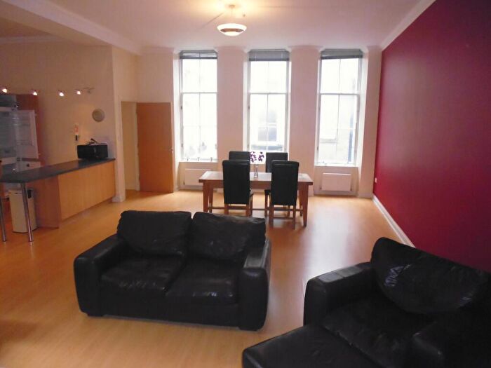 3 Bedroom Flat To Rent In Miller Street, Glasgow, G1