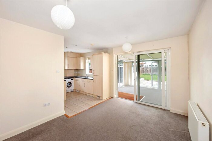 2 Bedroom Bungalow For Sale In North Farm Road, Lancing, West Sussex, BN15