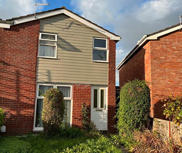 3 Bedroom Semi-Detached House For Sale In Kestrel Drive, Weston-Super-Mare, BS22