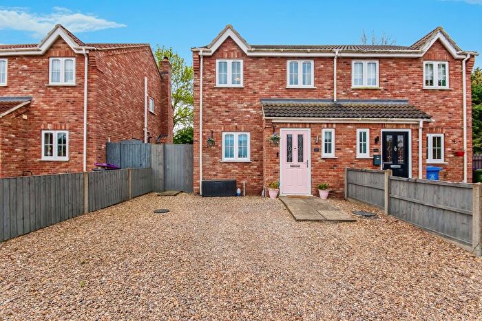 3 Bedroom Semi-Detached House For Sale In Greenacre Close, Sutterton, Lincolnshire, PE20