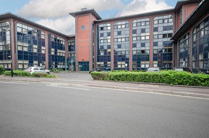 1 Bedroom Flat To Rent In Millbrook Road East, Southampton, Hampshire, SO15