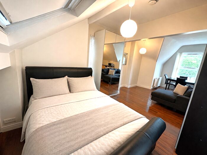Flat To Rent In Ecclesall Road, Sheffield, S11