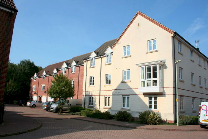 2 Bedroom Flat To Rent In Crestwood View, Eastleigh, SO50