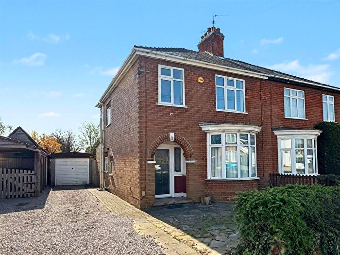 3 Bedroom Semi Detached House To Rent In Halmer Gate, Spalding, PE11