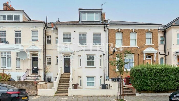 2 Bedroom Flat To Rent In Denver Road, London, N16