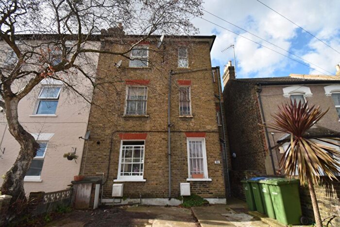 1 Bedroom Flat To Rent In Chestnut Rise London, SE18