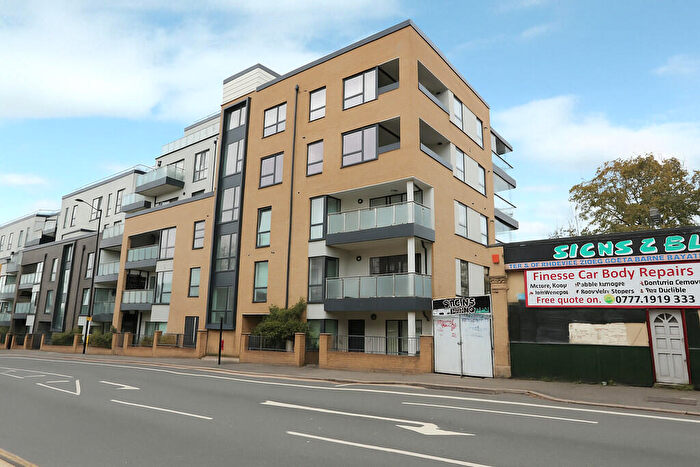 2 Bedroom Apartment To Rent In Station Road, New Southgate, N11