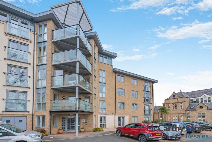 1 Bedroom Flat For Sale In Trinity Court, Oxford Road, Halifax, HX1