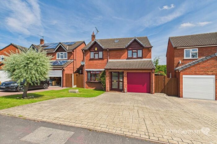 4 Bedroom Detached House For Sale In Athlestan Way, Stretton, DE13