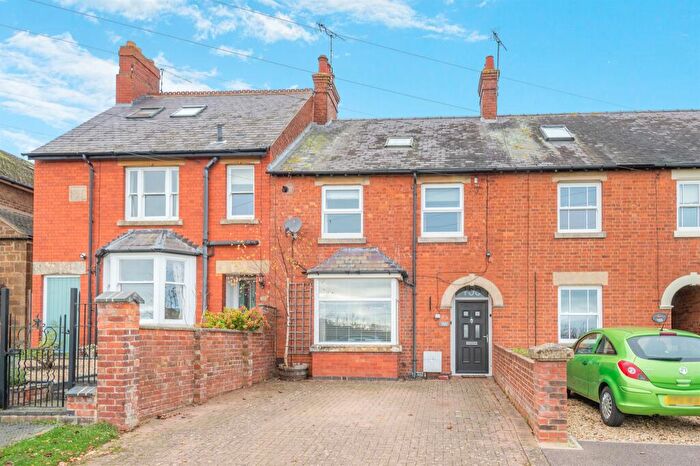 3 Bedroom Terraced House For Sale In Brooke Road, Oakham, LE15