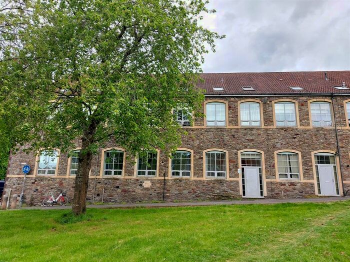 2 Bedroom Apartment To Rent In Hudds Vale Road, Bristol, BS5