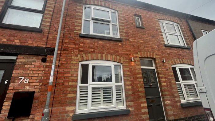 3 Bedroom House To Rent In Junction Road, Northampton, NN2