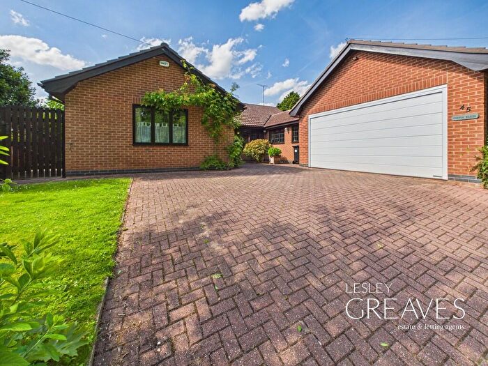 4 Bedroom Detached Bungalow For Sale In Wood Lane, Gedling, Nottingham, NG4