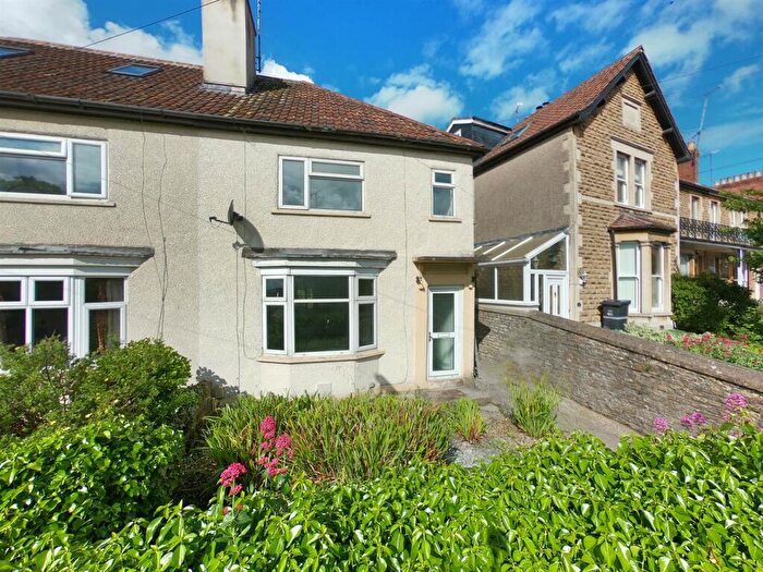 3 Bedroom Semi-Detached House To Rent In Alexandra Road, Frome, BA11