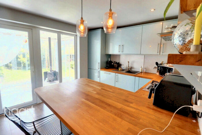 2 Bedroom Semi-Detached House For Sale In Stoneygate Drive, Hinckley, LE10