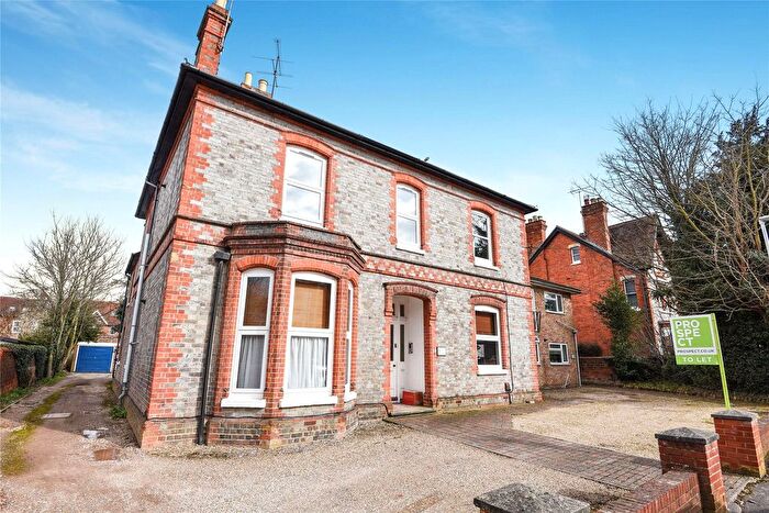 2 Bedroom Flat For Sale In Hamilton Road, Reading, Berkshire, RG1