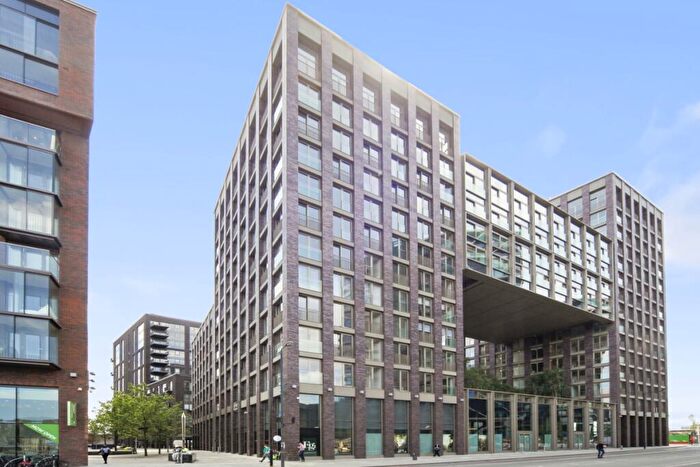 Apartment To Rent In New Union Square Embassy Gardens, SW11