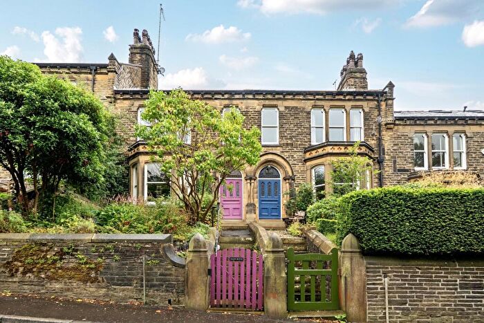 5 Bedroom Town House For Sale In Birchcliffe Road, Hebden Bridge, West Yorkshire, HX7
