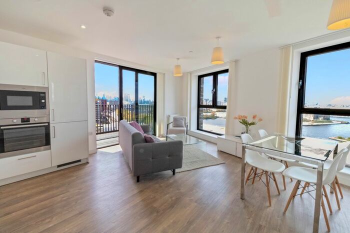 2 Bedroom Flat To Rent In Kingfisher Heights, Bramwell Way, London, E16