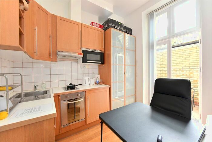 Studio To Rent In Warbeck Road, Shepherd's Bush, London, W12