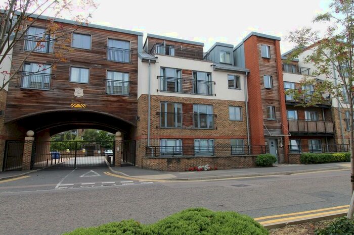 2 Bedroom Flat To Rent In The Waterfront, Hertford, SG14