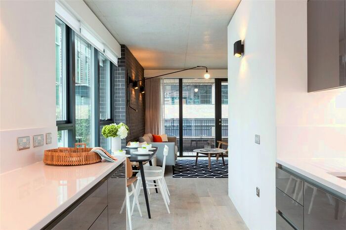 2 Bedroom Flat To Rent In Mallow Street, London, EC1Y