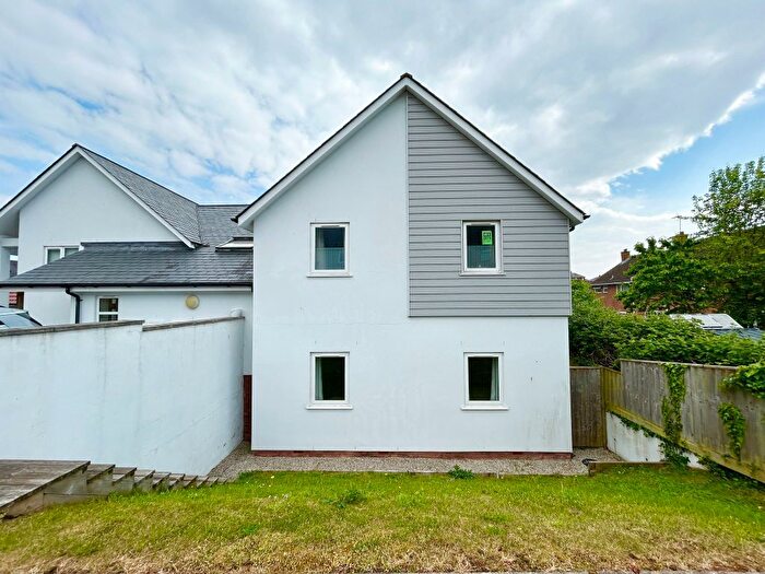 2 Bedroom Flat For Sale In Wynford Gardens, Bovemoors Lane, Exeter, EX2