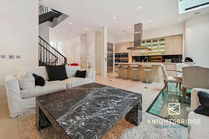 4 Bedroom Property To Rent In Adams Row, London, W1K