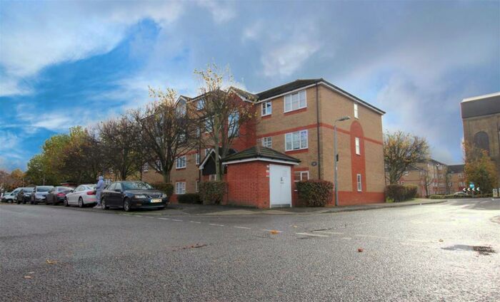 1 Bedroom Flat To Rent In Martini Drive, Enfield, EN3