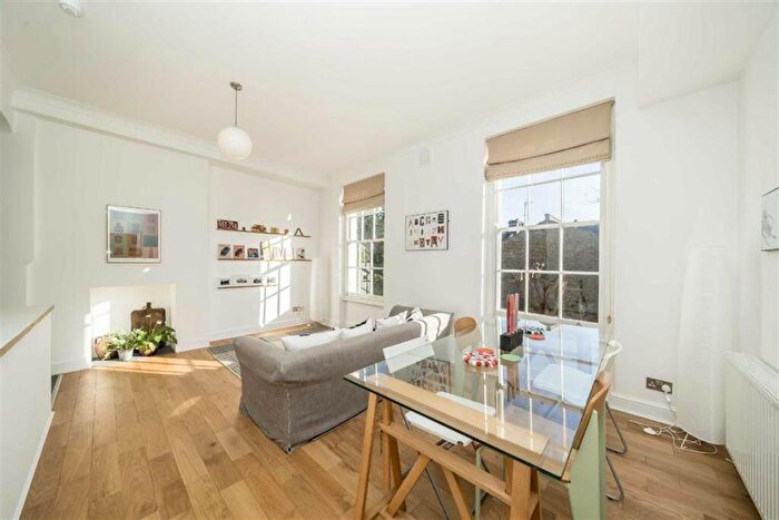 2 Bedroom Flat For Sale In Kennington Park Road, Kennington, SE11