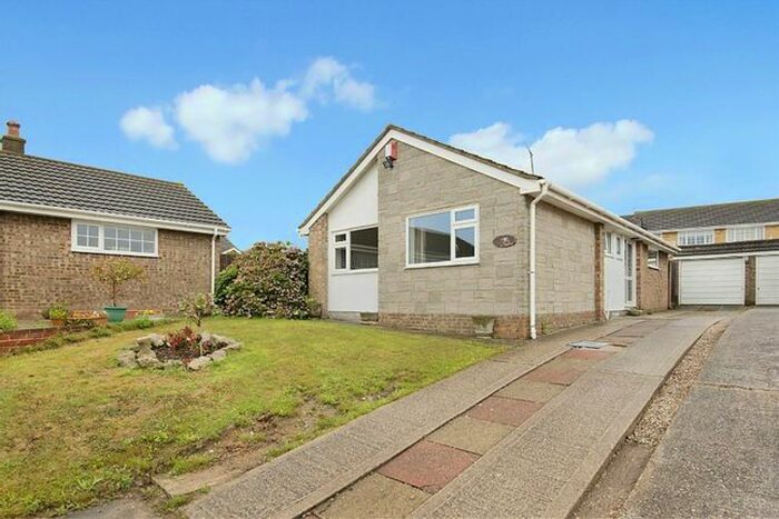2 Bedroom Bungalow For Sale In Dorset Close, Whitstable, CT5