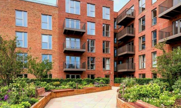 2 Bedroom Flat To Rent In Frogmore Avenue, Watford, WD17