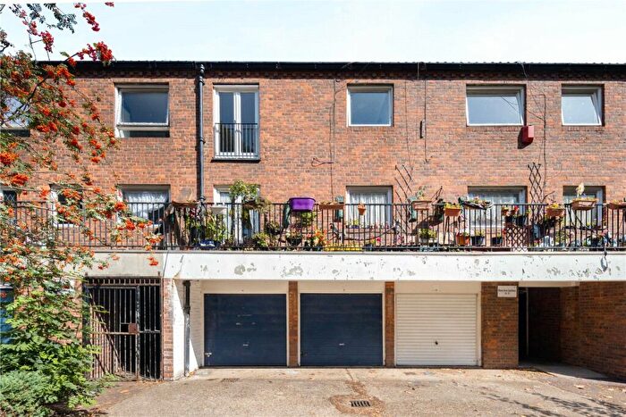 2 Bedroom Flat To Rent In Mary Ann Gardens, London, SE8