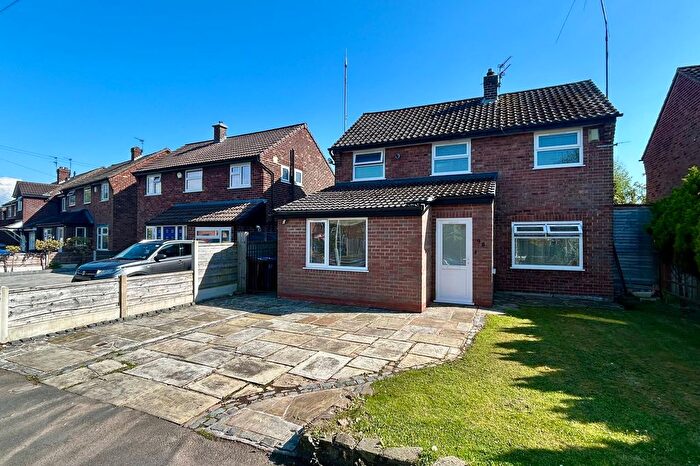 4 Bedroom Detached House For Sale In Queensway, Heald Green, SK8