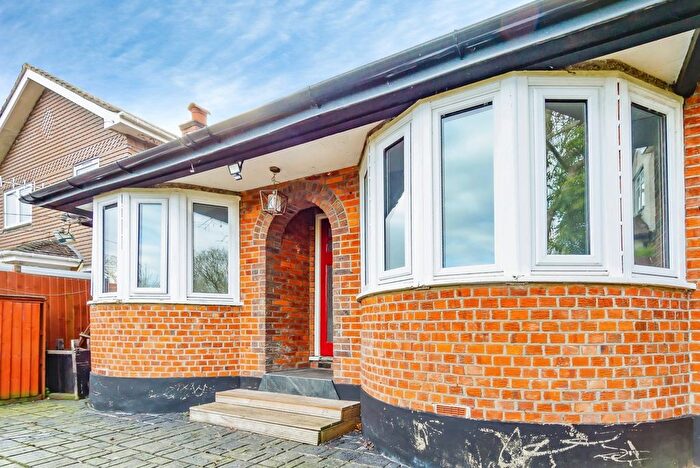 3 Bedroom Bungalow For Sale In Milner Road, Caterham, Surrey, CR3