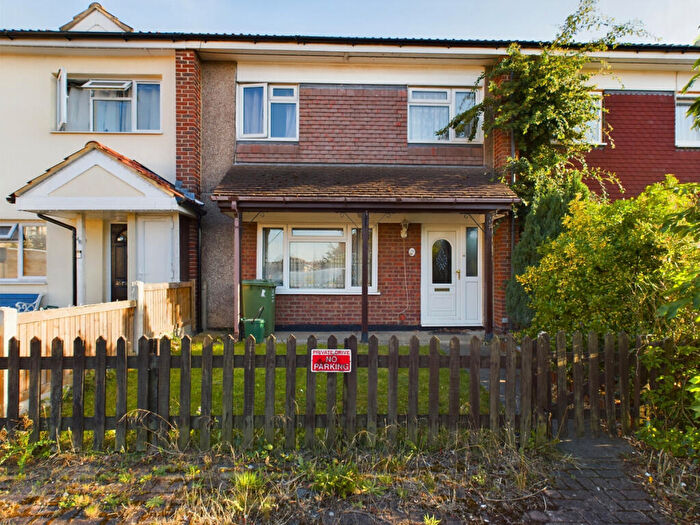 3 Bedroom Terraced House For Sale In Dover Way, Pitsea, SS13