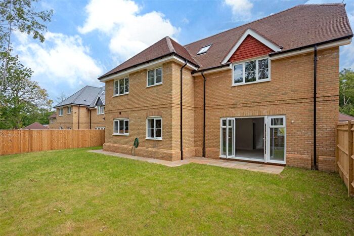 4 Bedroom Detached House For Sale In Long Hill Road, Ascot, Berkshire, SL5