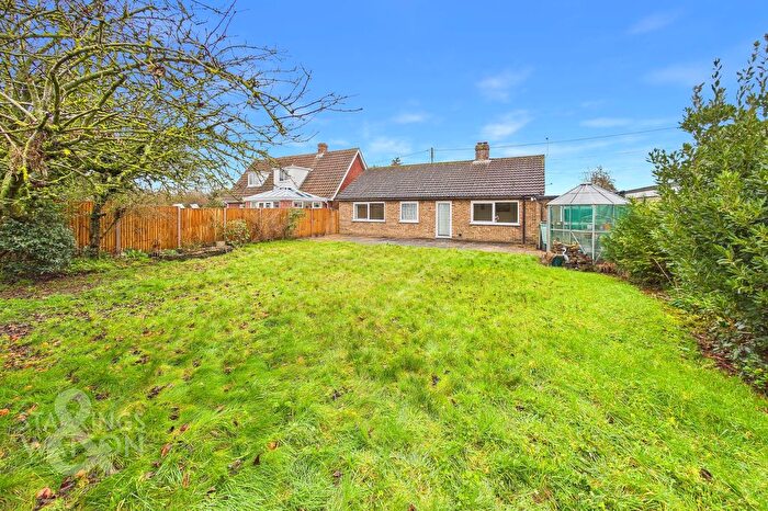 3 Bedroom Detached Bungalow For Sale In School Lane, Rockland St. Mary, Norwich, NR14