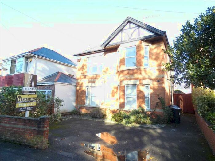4 Bedroom Detached House To Rent In Vicarage Road, Winton, Bournemouth, BH9