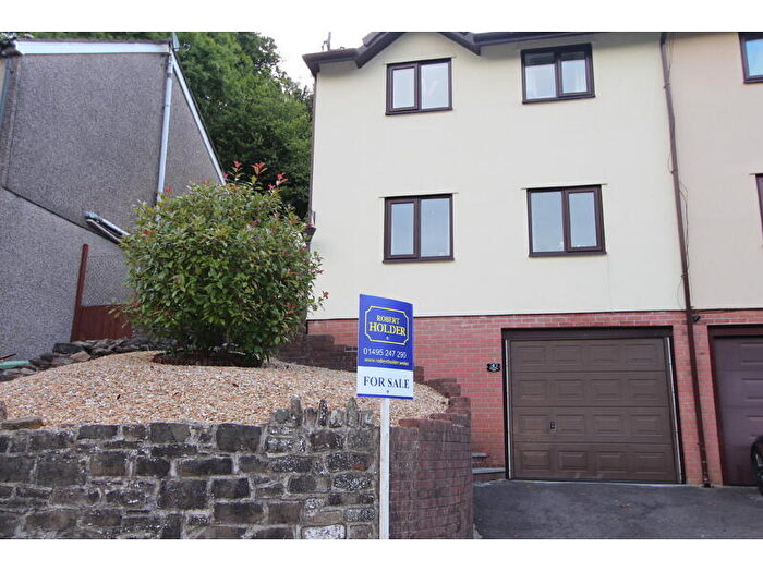 3 Bedroom Semi-Detached House For Sale In Commercial Road, Abercarn, Caerphilly, NP11