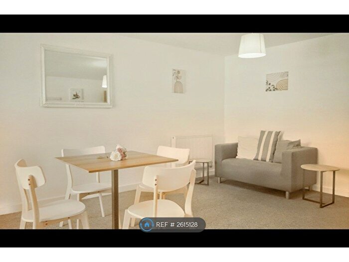 2 Bedroom Flat To Rent In Jacob House, Portsmouth, PO1